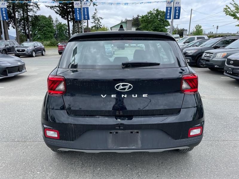 2022
Hyundai
Elantra