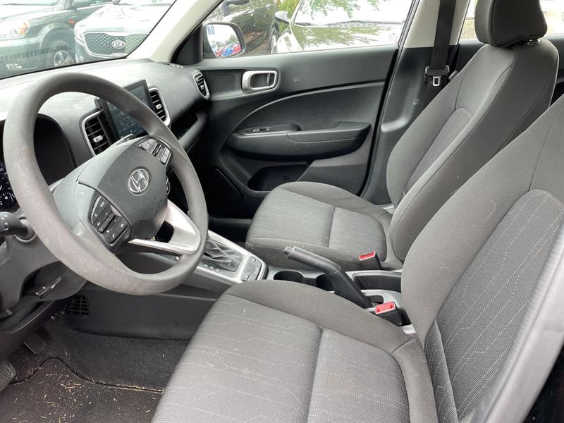 2022
Hyundai
Elantra