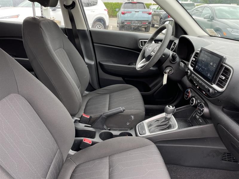 2022
Hyundai
Elantra