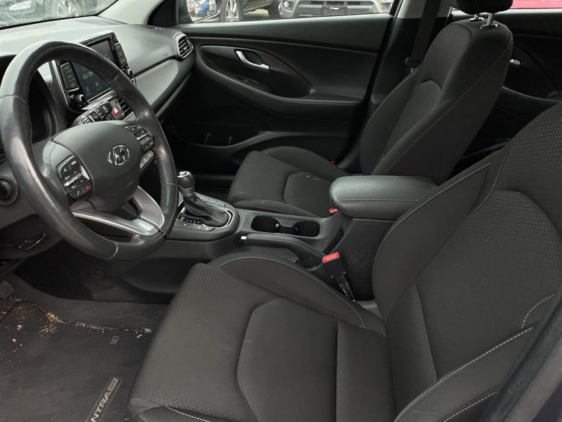 2019
Hyundai
Elantra