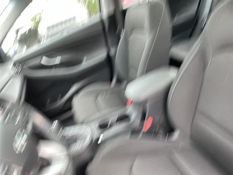 2019
Hyundai
Elantra